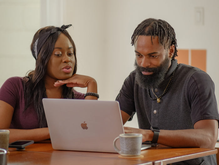 <h1><strong>Silk connects you with the global market</strong></h1>